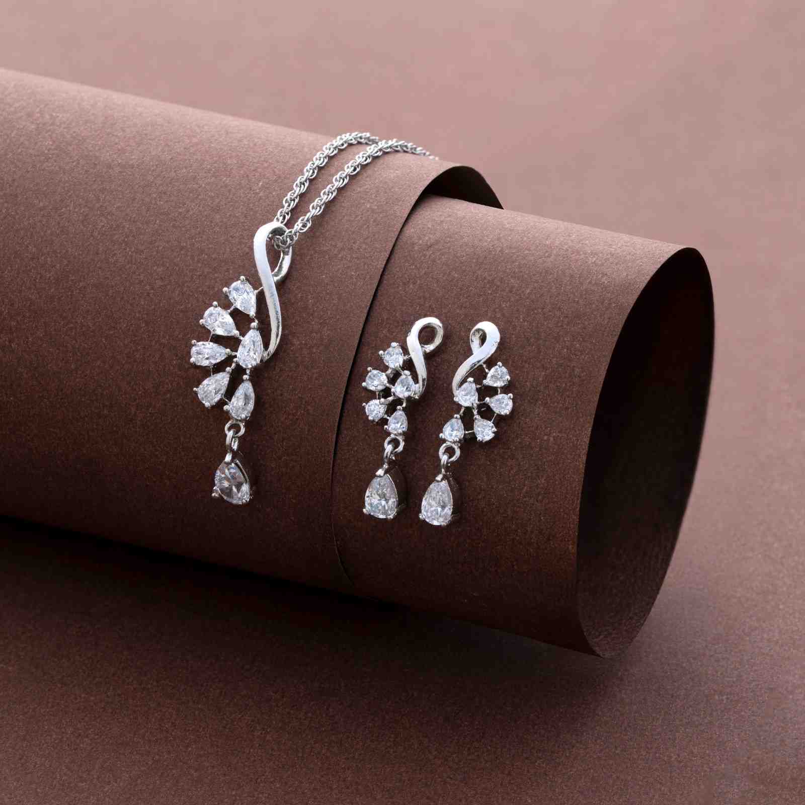 925 Sterling Silver Leaf Drop Pendant Set with Earrings