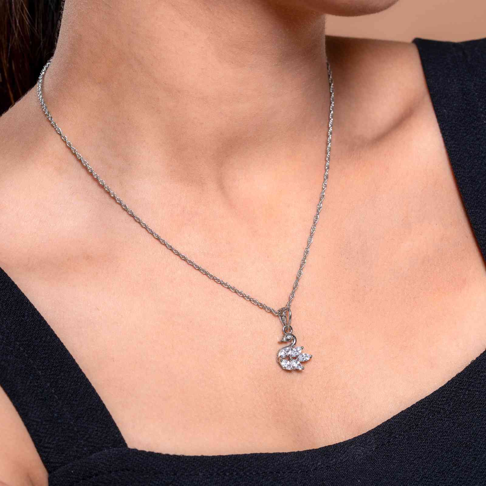 925 Sterling Silver Leaf Design Pendant Set with Earrings