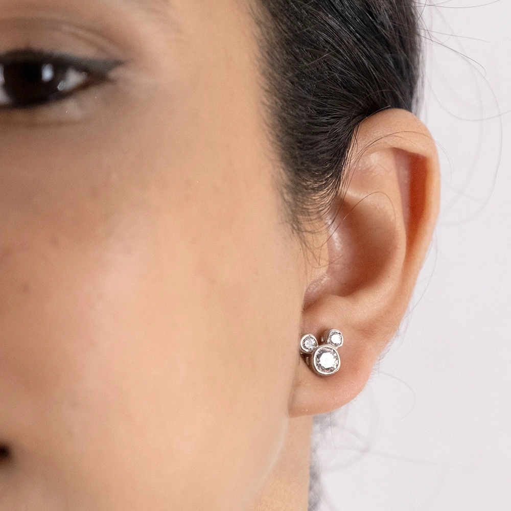 Reegalia Sparkle Bloom 925 Silver Stud Earrings