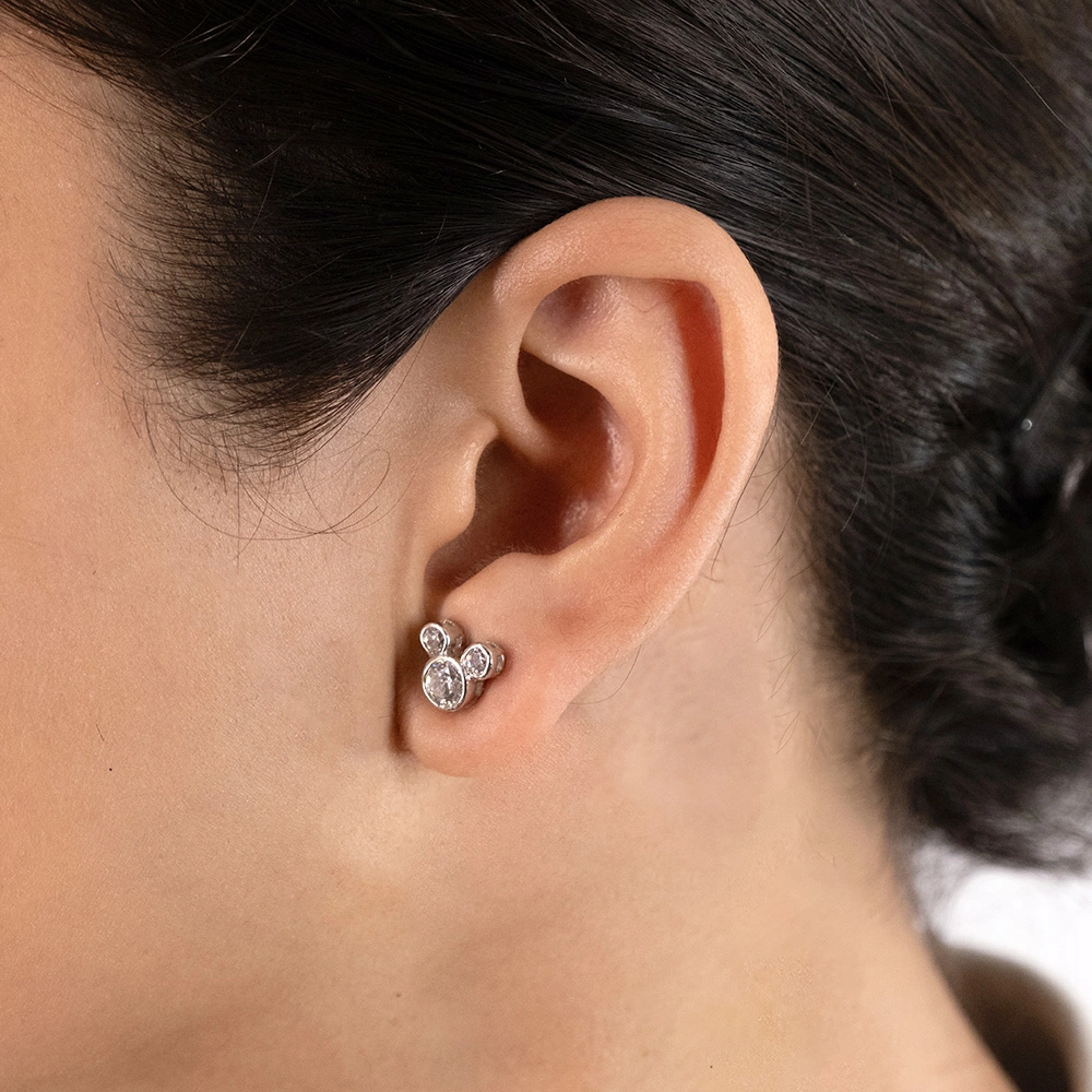 Reegalia Sparkle Bloom 925 Silver Stud Earrings