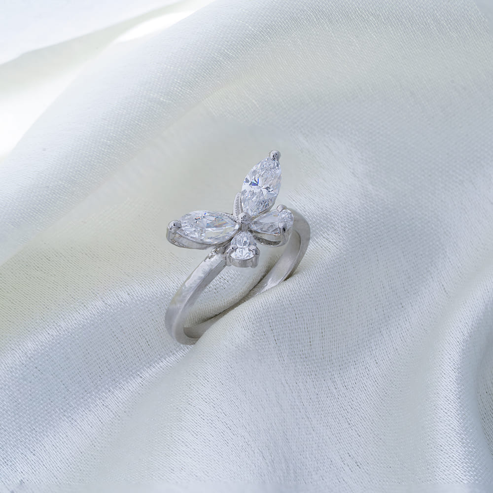 Reegalia Crystal Butterfly Ring – 925 Silver