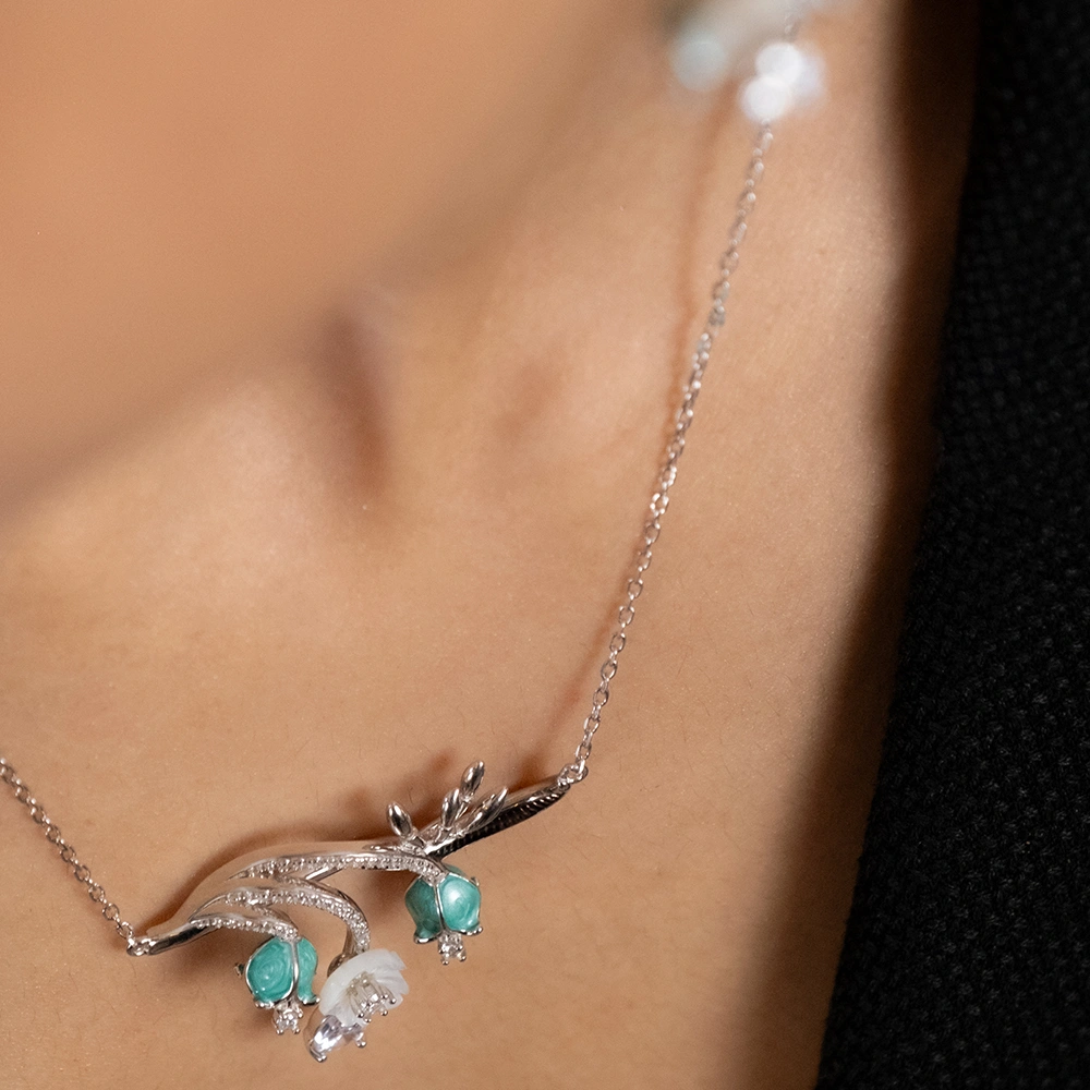 Emerald Bloom Statement Pendent & Earrings Set