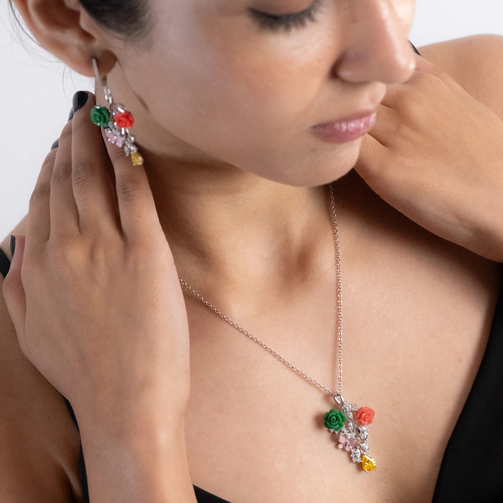 Reegalia Blossom Symphony Set – 925 Silver Floral Pendant & Earrings