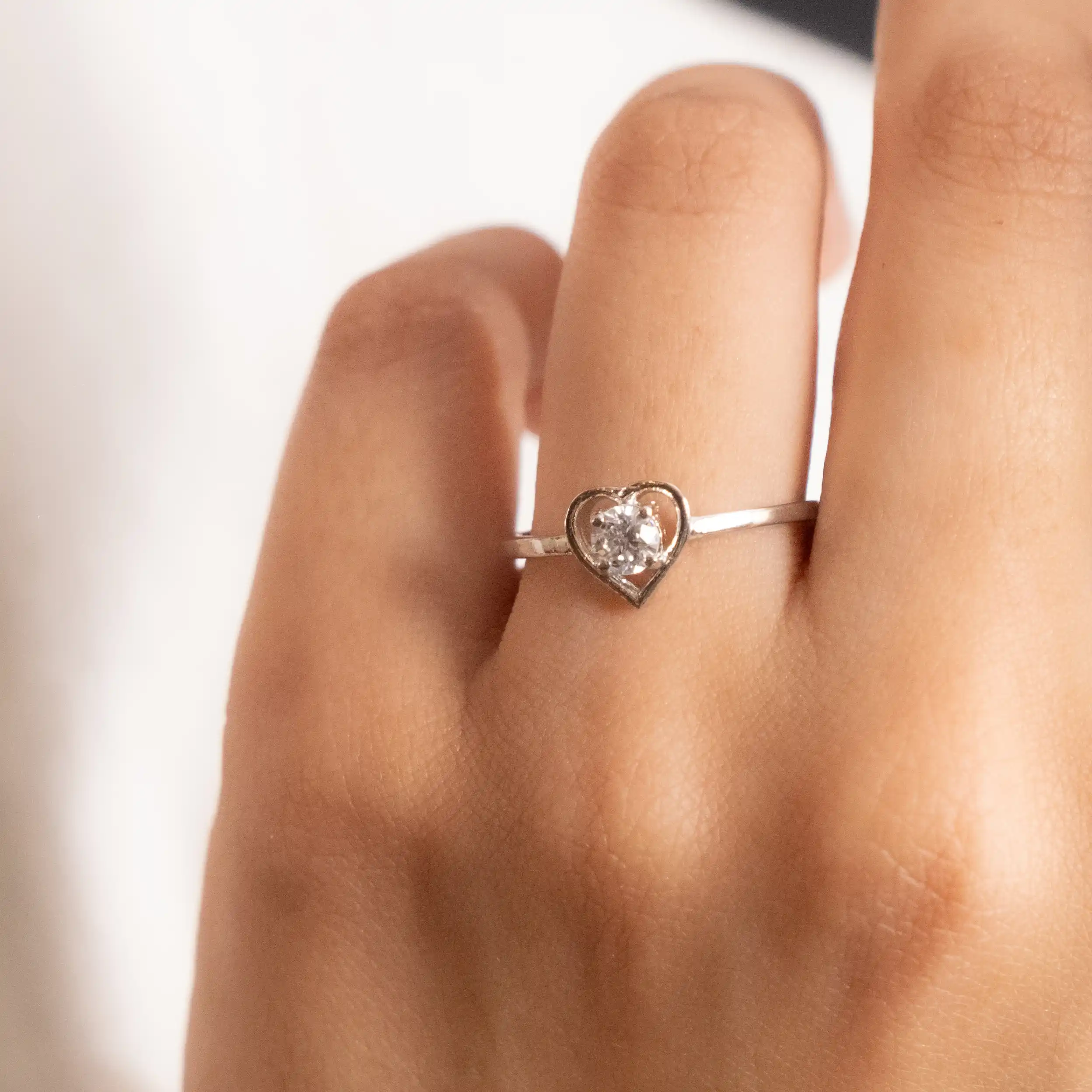 Reegalia HeartGlow Solitaire Ring – 925 Silver